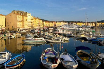 Porto Marina de ST Tropez - Foto: Myosotismail (Licença-cc-by-sa-3.0)